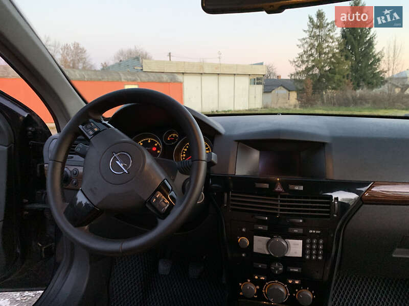Универсал Opel Astra 2007 в Дрогобыче