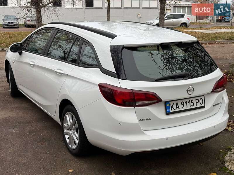 Універсал Opel Astra 2018 в Чернігові