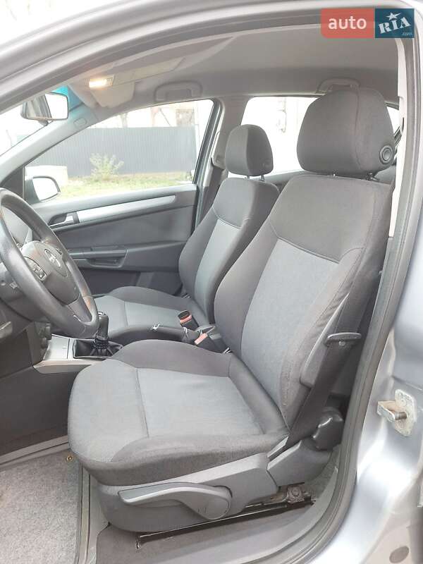 Хэтчбек Opel Astra 2007 в Снятине фото 23 Хэтчбек Opel Astra 2007 в Снятине