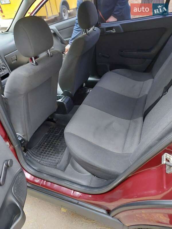 Седан Opel Astra 2003 в Запорожье фото 3 Седан Opel Astra 2003 в Запорожье