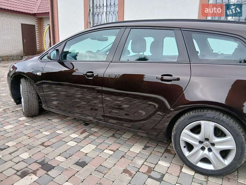 Универсал Opel Astra 2012 в Христиновке фото 17 Универсал Opel Astra 2012 в Христиновке