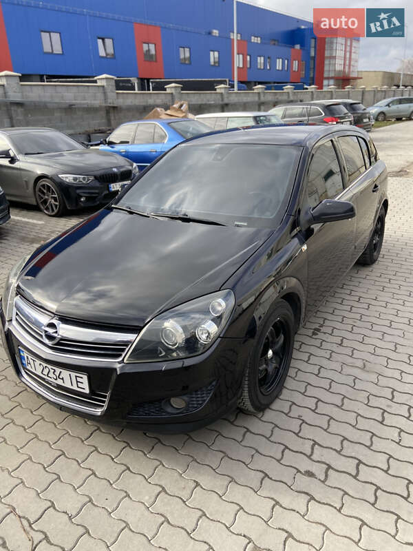 Хэтчбек Opel Astra 2007 в Ивано-Франковске фото 12 Хэтчбек Opel Astra 2007 в Ивано-Франковске