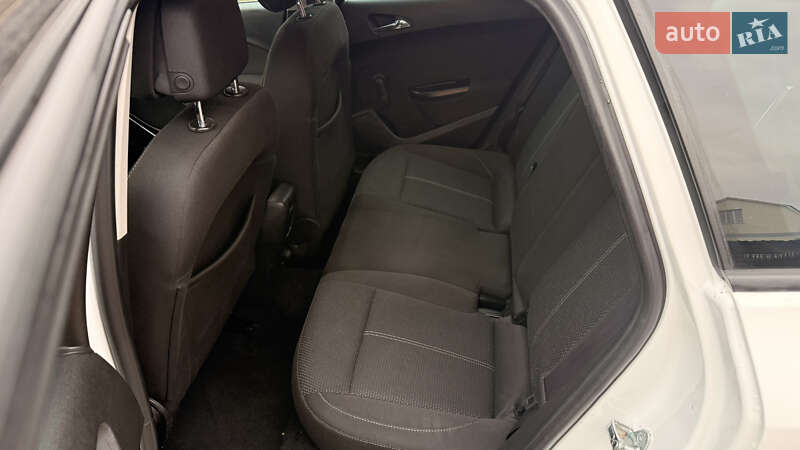 Универсал Opel Astra 2015 в Хмельницком фото 27 Универсал Opel Astra 2015 в Хмельницком