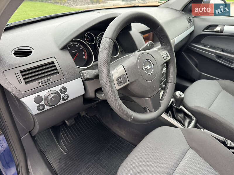 Універсал Opel Astra 2005 в Вінниці