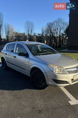 Хэтчбек Opel Astra 2008 в Чернигове
