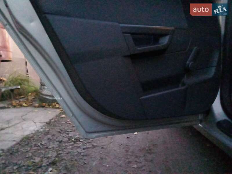 Універсал Opel Astra 2005 в Сокалі