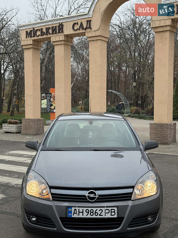 Хэтчбек Opel Astra 2005 в Краматорске