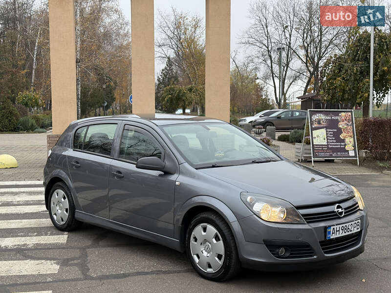 Хэтчбек Opel Astra 2005 в Краматорске