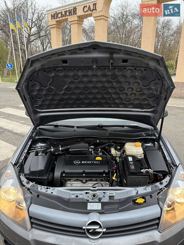 Хэтчбек Opel Astra 2005 в Краматорске