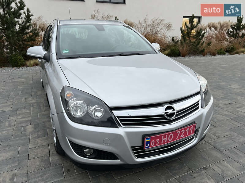 Универсал Opel Astra 2010 в Луцке фото 27 Универсал Opel Astra 2010 в Луцке
