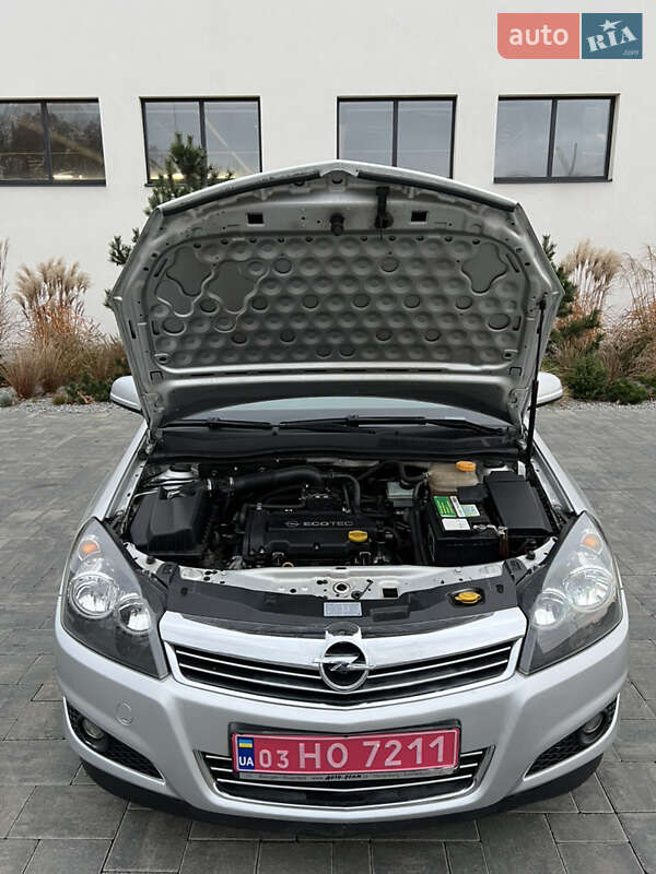 Универсал Opel Astra 2010 в Луцке фото 36 Универсал Opel Astra 2010 в Луцке