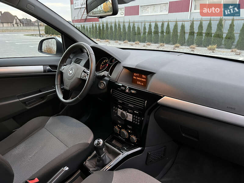 Универсал Opel Astra 2010 в Луцке фото 48 Универсал Opel Astra 2010 в Луцке
