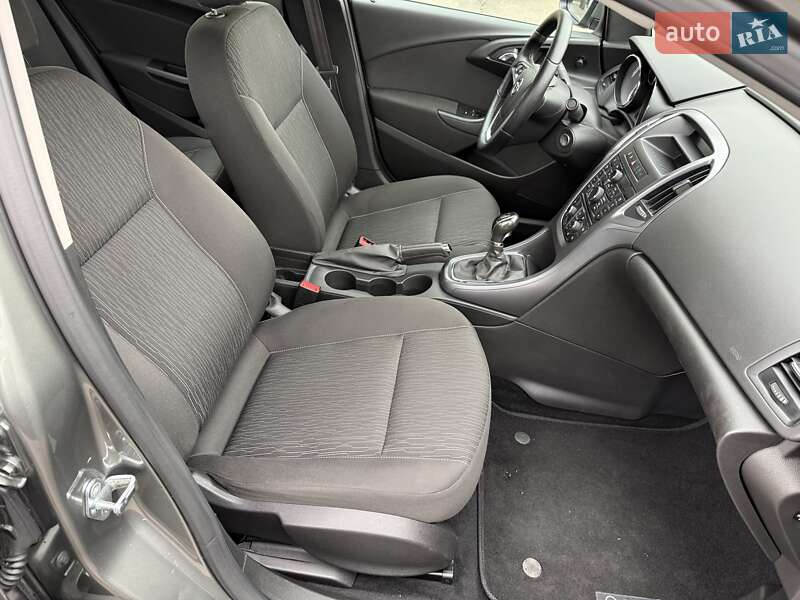 Седан Opel Astra 2020 в Одессе