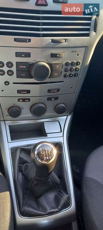 Хэтчбек Opel Astra 2011 в Трускавце