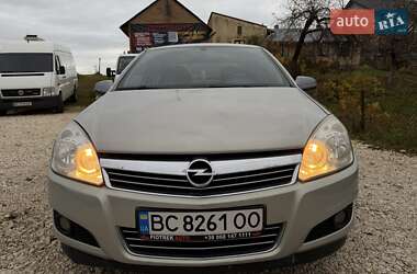 Седан Opel Astra 2007 в Львове