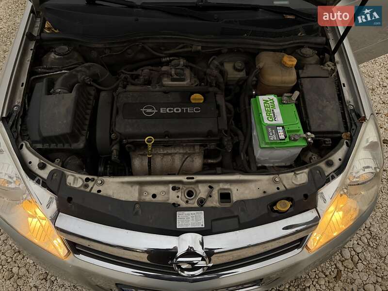 Седан Opel Astra 2007 в Львове