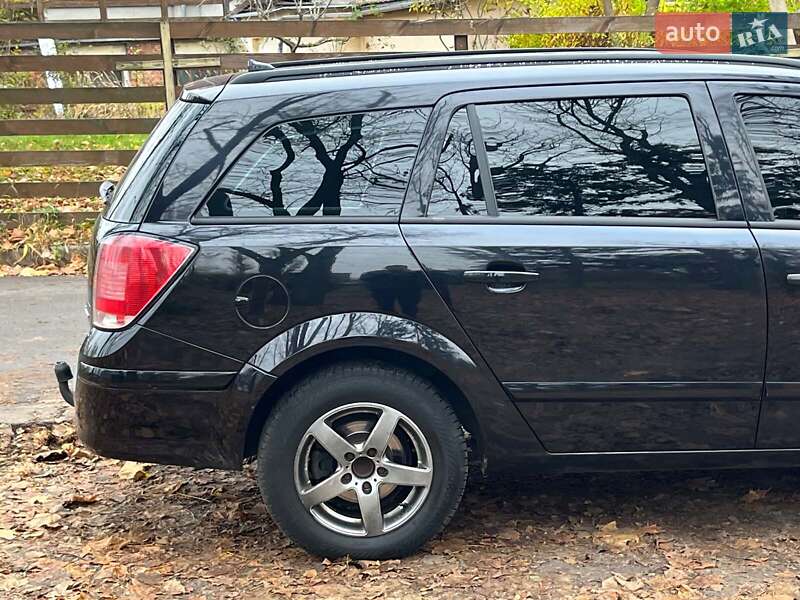 Универсал Opel Astra 2006 в Киеве