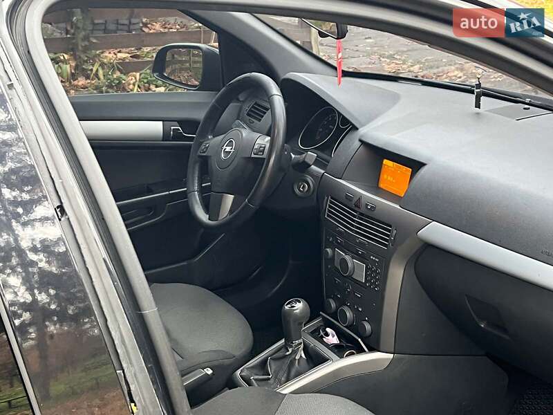 Универсал Opel Astra 2006 в Киеве