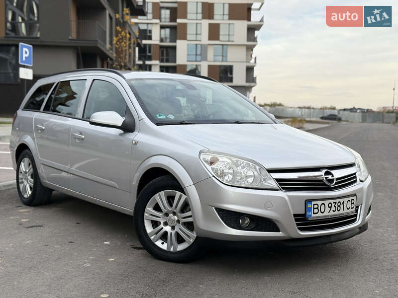 Универсал Opel Astra 2008 в Тернополе
