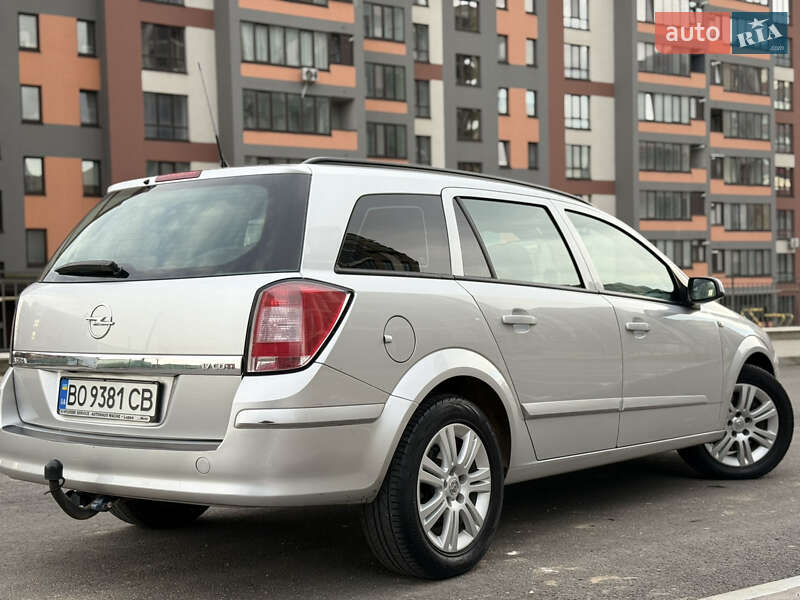 Универсал Opel Astra 2008 в Тернополе