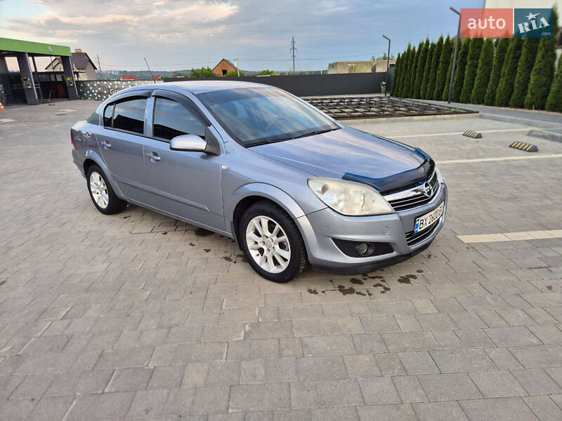 Седан Opel Astra 2008 в Каменец-Подольском