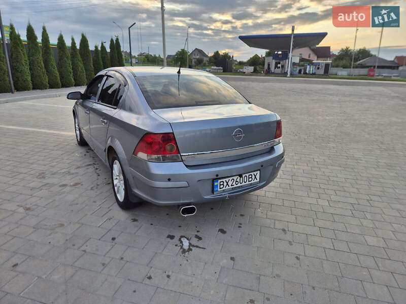 Седан Opel Astra 2008 в Каменец-Подольском