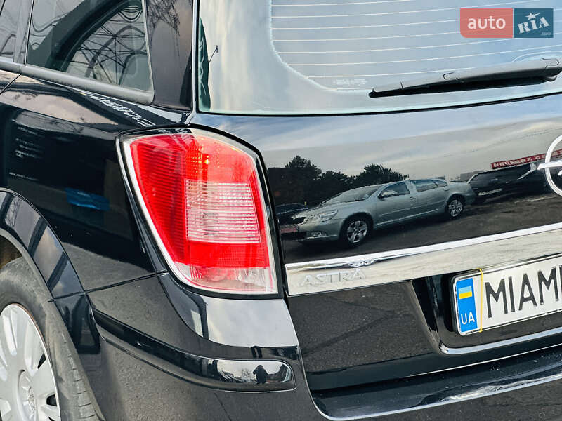 Універсал Opel Astra 2009 в Харкові