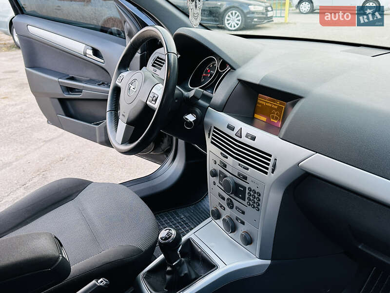 Універсал Opel Astra 2009 в Харкові