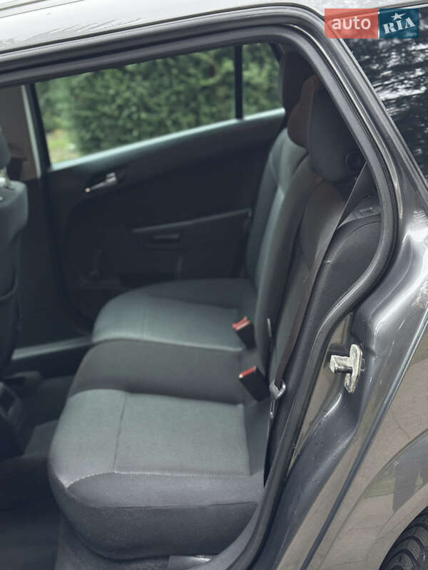 Универсал Opel Astra 2010 в Умани фото 19 Универсал Opel Astra 2010 в Умани