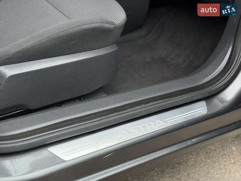 Универсал Opel Astra 2010 в Умани фото 27 Универсал Opel Astra 2010 в Умани