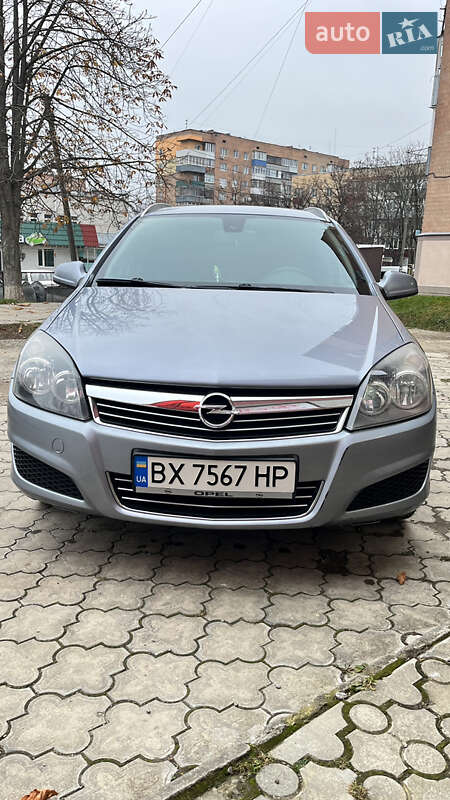 Універсал Opel Astra 2010 в Кам'янець-Подільському