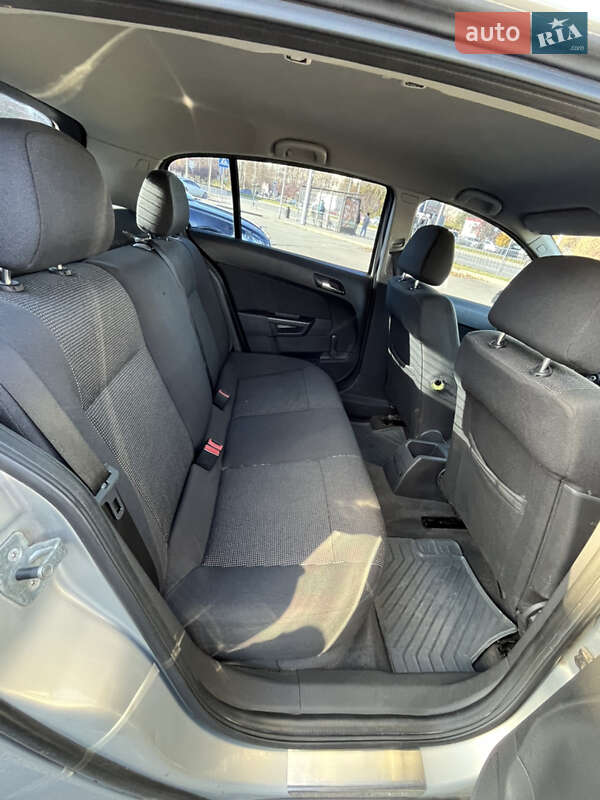 Хэтчбек Opel Astra 2006 в Львове фото 5 Хэтчбек Opel Astra 2006 в Львове