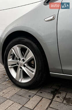 Універсал Opel Astra 2011 в Хмельницькому