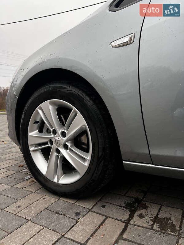Універсал Opel Astra 2011 в Хмельницькому