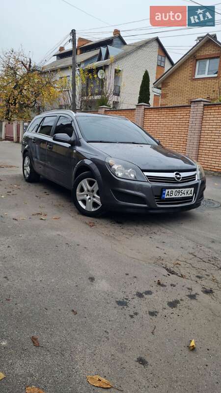 Універсал Opel Astra 2008 в Вінниці