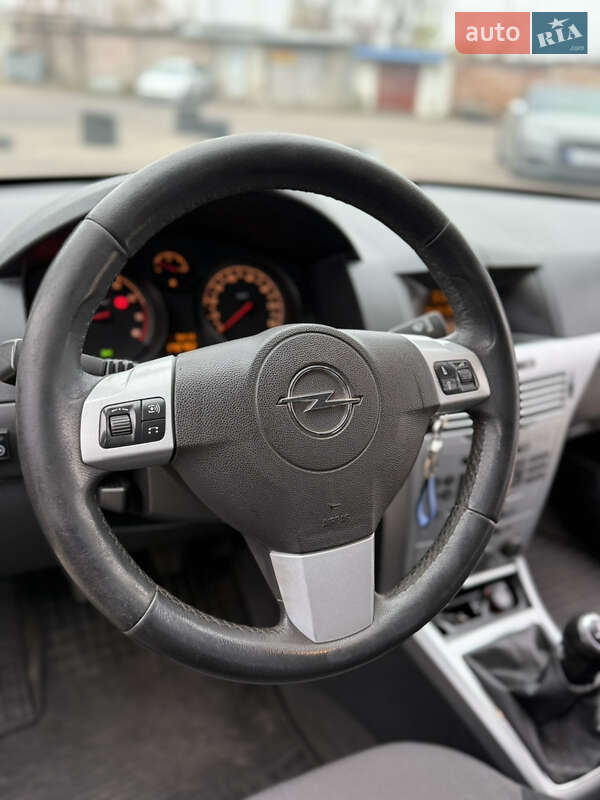 Хетчбек Opel Astra 2012 в Білій Церкві