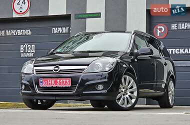 Универсал Opel Astra 2010 в Львове