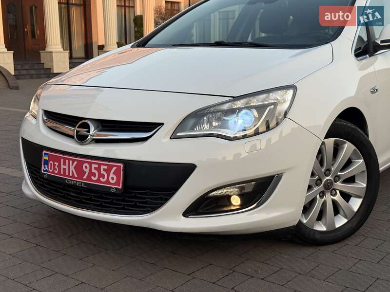 Хэтчбек Opel Astra 2014 в Стрые
