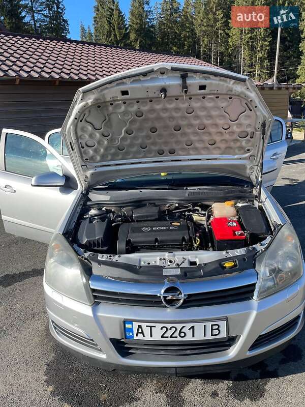 Хетчбек Opel Astra 2004 в Яремчі