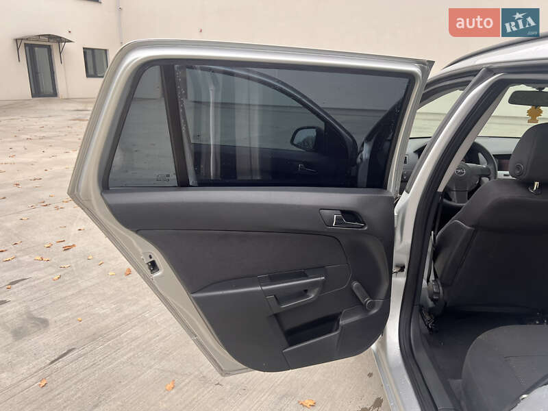 Універсал Opel Astra 2010 в Луцьку фото 13 Універсал Opel Astra 2010 в Луцьку