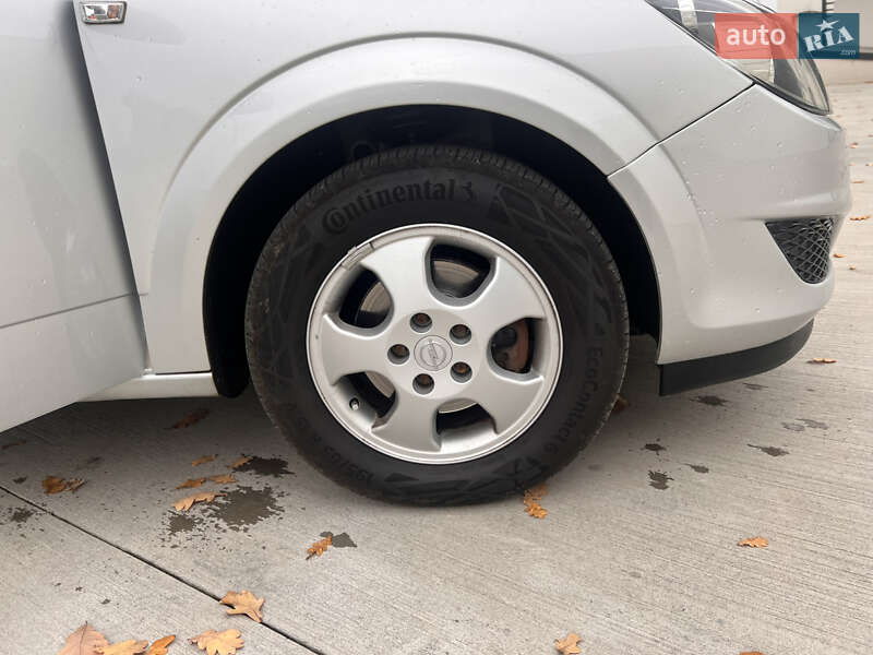 Універсал Opel Astra 2010 в Луцьку фото 23 Універсал Opel Astra 2010 в Луцьку