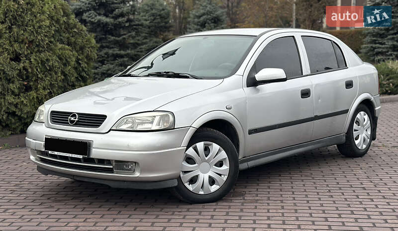 Хэтчбек Opel Astra 2004 в Днепре