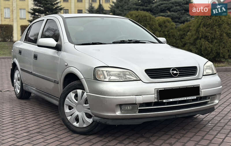 Хэтчбек Opel Astra 2004 в Днепре