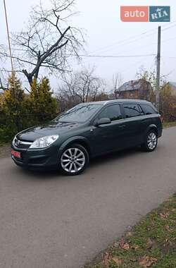 Універсал Opel Astra 2009 в Луцьку