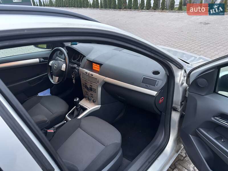 Универсал Opel Astra 2008 в Луцке