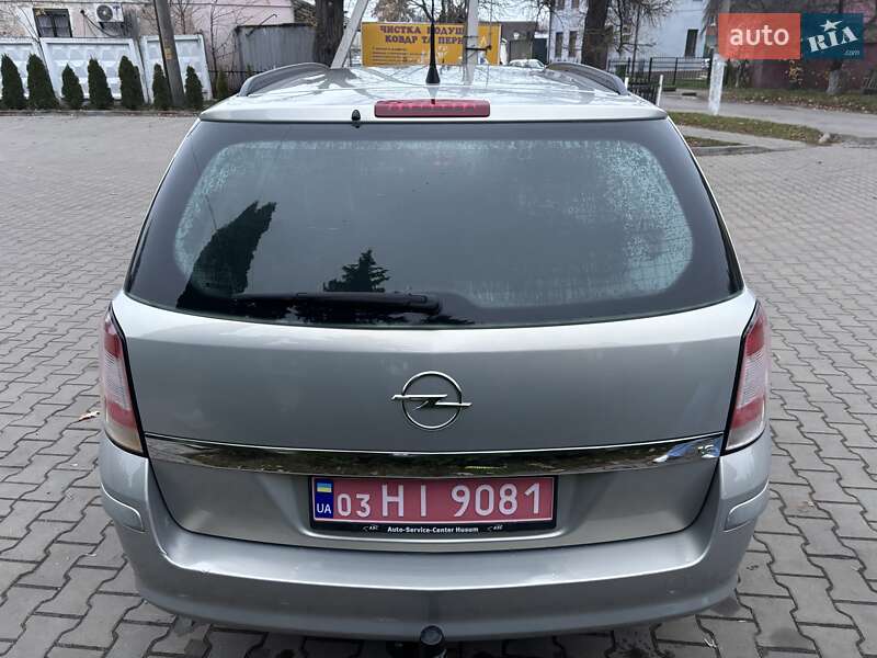 Универсал Opel Astra 2008 в Луцке