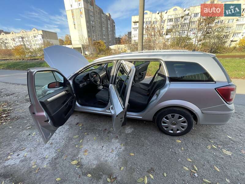Універсал Opel Astra 2008 в Вінниці