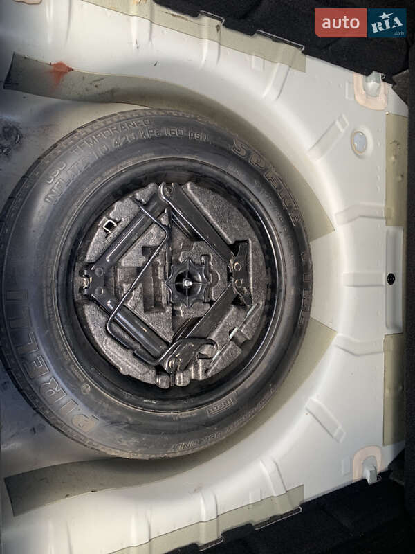 Універсал Opel Astra 2015 в Дрогобичі