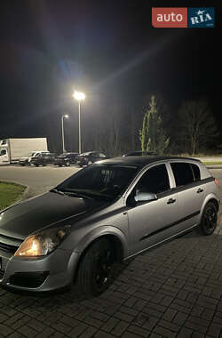 Хетчбек Opel Astra 2005 в Калуші