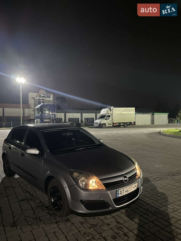 Хетчбек Opel Astra 2005 в Калуші